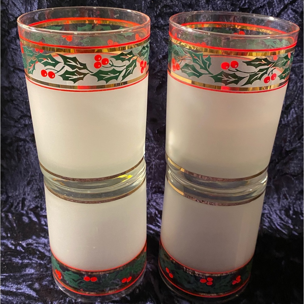 Culver Christmas Holly Berry Glasses Set of 4